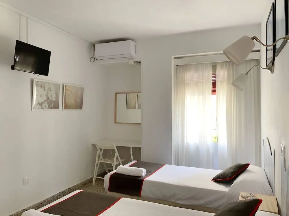 Hostal El Caprichito modern budget bedroom in Marbella