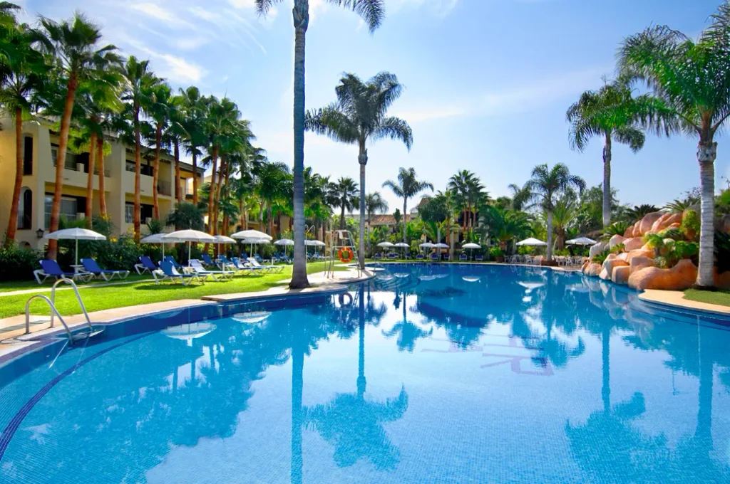 BlueBay Banús hotel