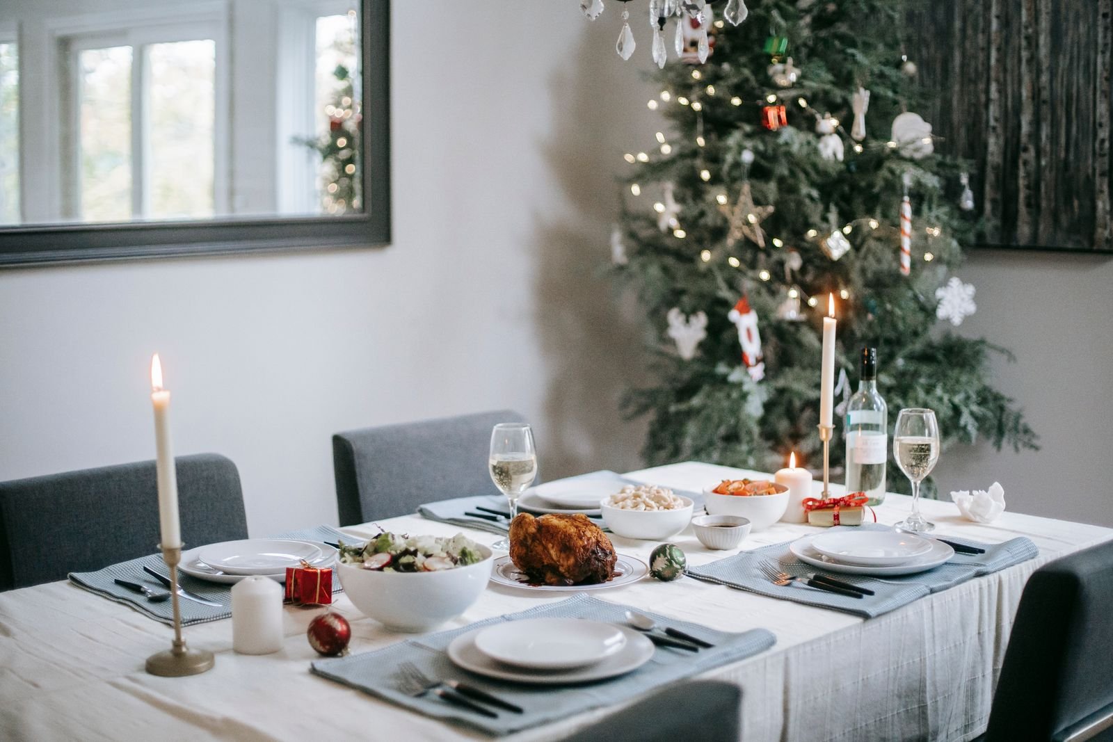 Table set for a festive Christmas dinner in Marbella