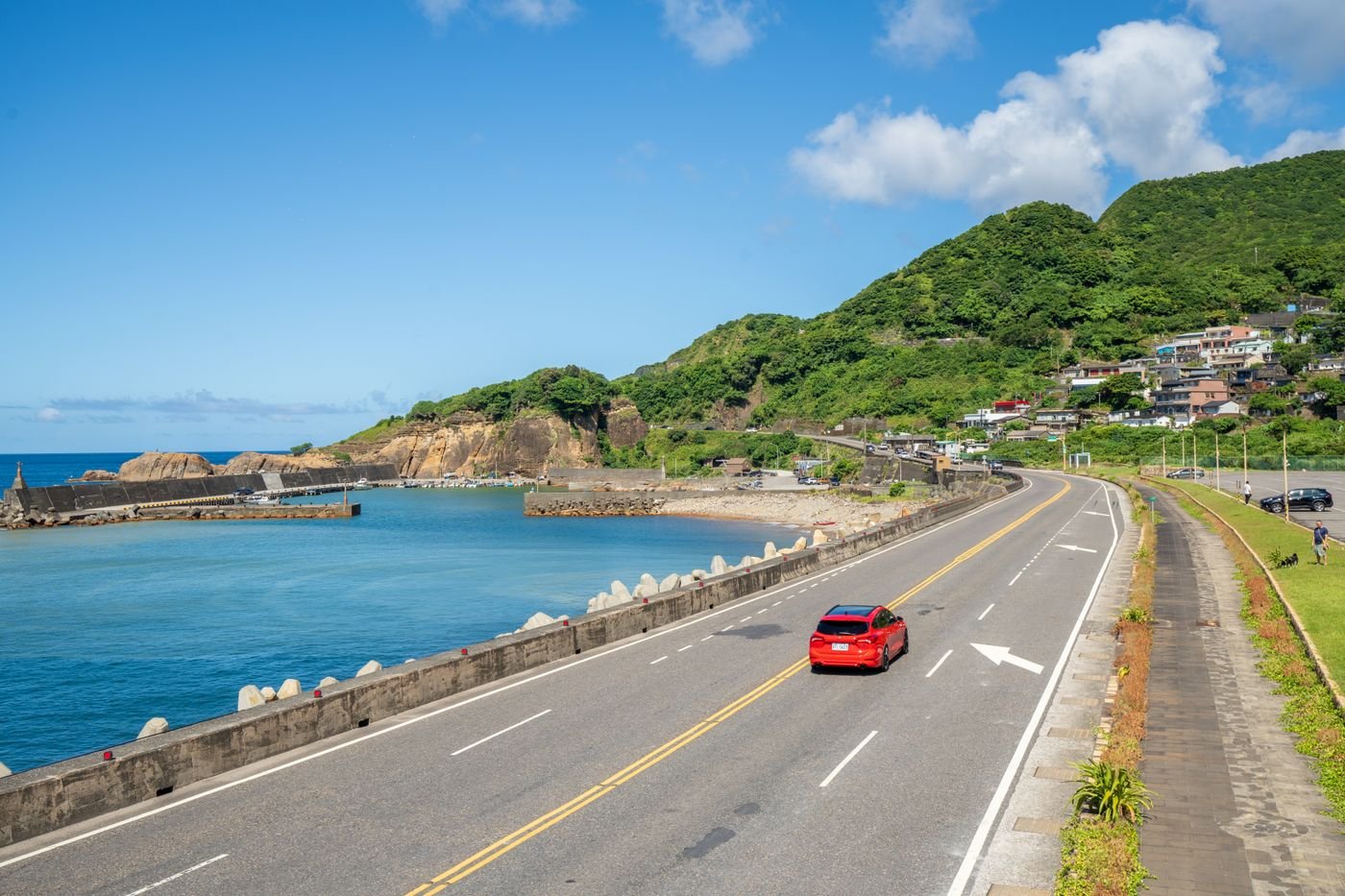 How to Get Around Marbella Without a Car: Buses, Taxis & Tips
